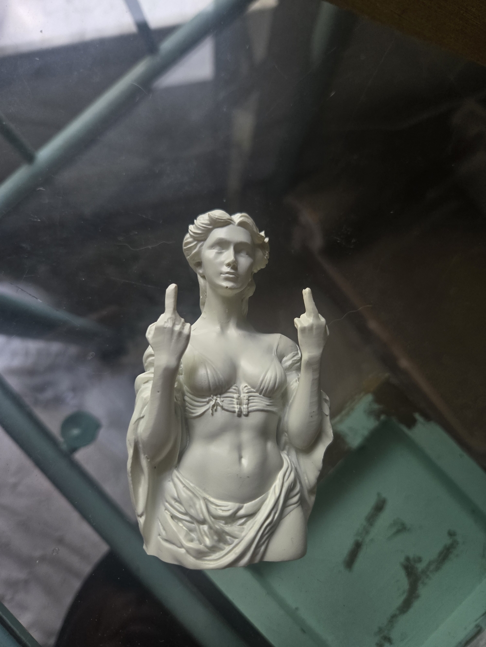 White Ceramic Statue Bust - Two Middle Fingers - Picture 2 of 7